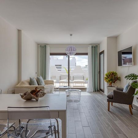 Homeforguest Flat With Large Terrace In Modern Residential Complex With Swimming Pool Caleta De Fuste Kültér fotó