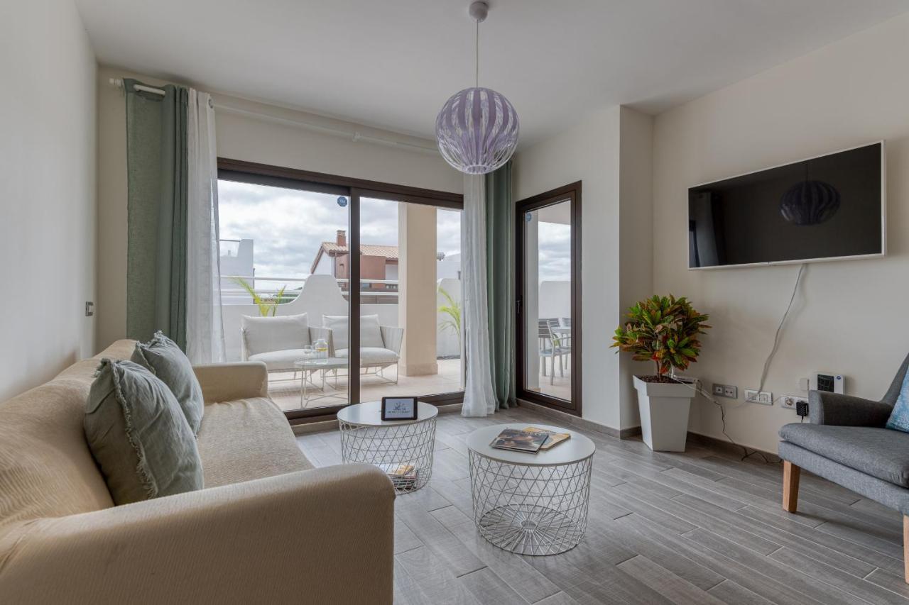 Homeforguest Flat With Large Terrace In Modern Residential Complex With Swimming Pool Caleta De Fuste Kültér fotó