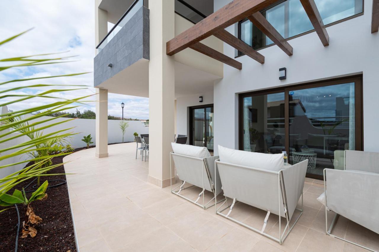 Homeforguest Flat With Large Terrace In Modern Residential Complex With Swimming Pool Caleta De Fuste Kültér fotó