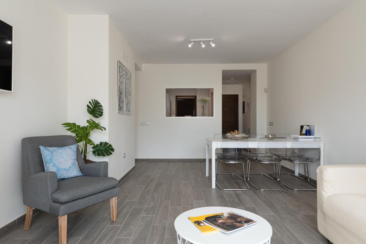 Homeforguest Flat With Large Terrace In Modern Residential Complex With Swimming Pool Caleta De Fuste Kültér fotó